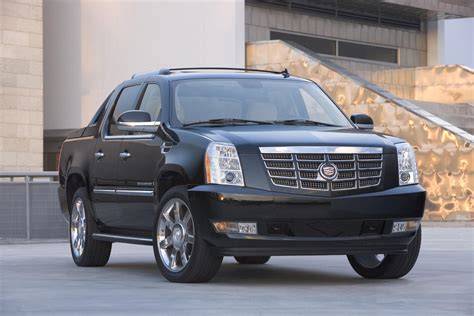 2011 Cadillac Escalade EXT Owners Manual